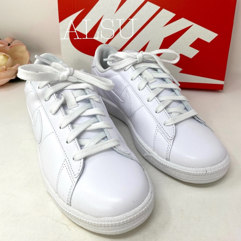 🎄 SANTA’S DEAL 🎄 Nike Tennis Classic Leather White Women's AUTHENTIC Size 9.5 - Picture 5 of 8